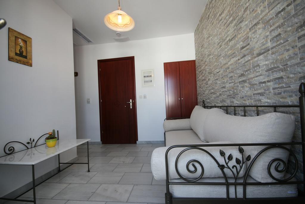 Iliovasilema * Naxos City
